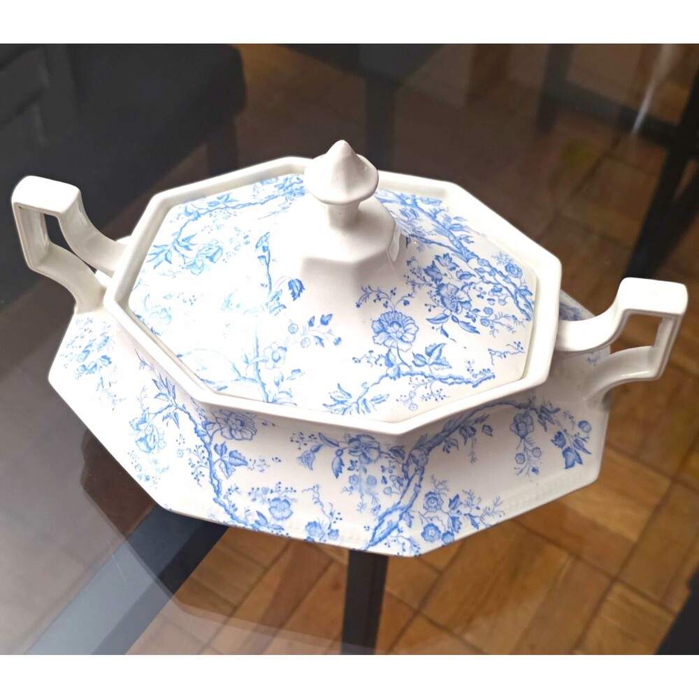 Vintage Johnson Brothers Hyde Park Blue Soup Tureen Covered Vegetable Dish Lid